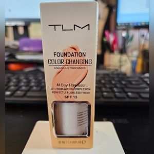 NIB Color Changing Foundation